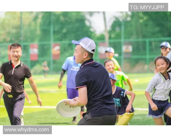 飞盘战术揭秘:南京飞盘队如何构建高效进攻体系与团队配合 飞盘战术揭秘:南京飞盘队如何构建高效进攻体系与团队配合